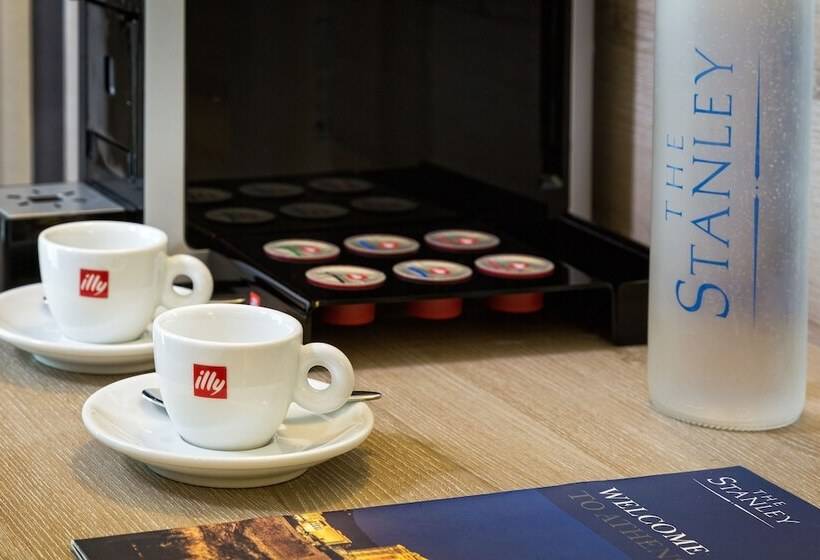 주니어 스위트, The Stanley