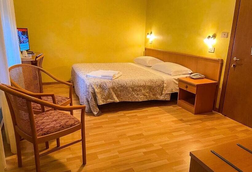 غرفة إقتصادية, Chalet Del Lago