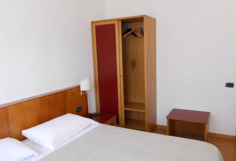 اتاق استاندارد, Grand Hotel Pavone