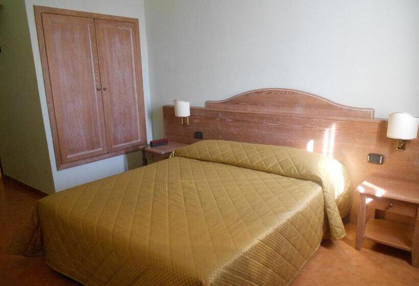 スタンダードトリプルルーム, Grand Hotel Pavone