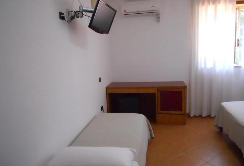 スタンダード４人部屋, Grand Hotel Pavone