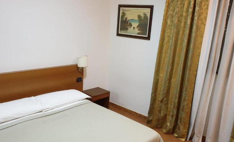 エコノミールーム, Grand Hotel Pavone