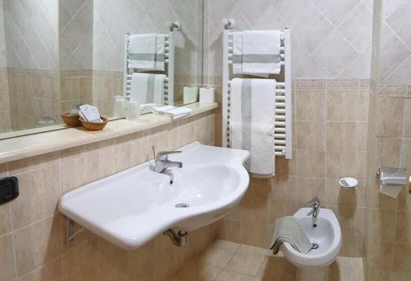 エコノミールーム, Grand Hotel Pavone