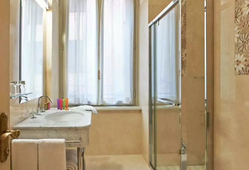 Quarto superior, Albergo Terminus