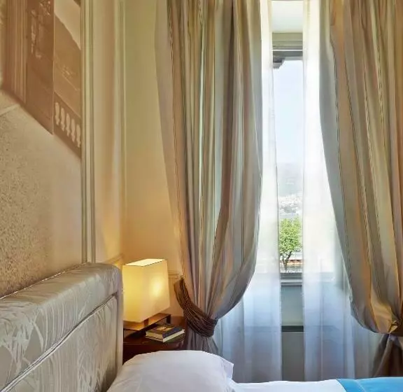Quarto Clássico Vista Lago, Albergo Terminus