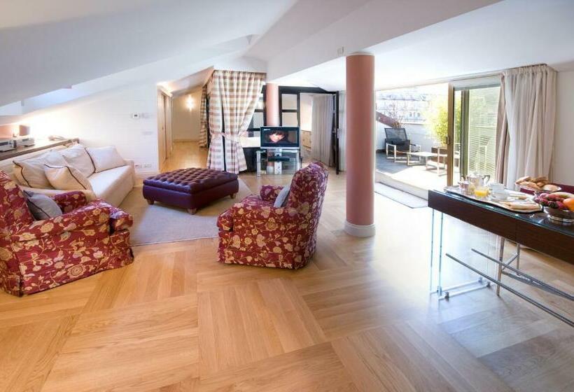 جناح, Albergo Terminus