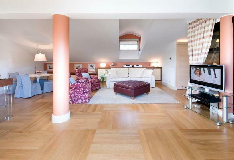 جناح, Albergo Terminus