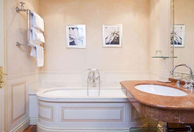 جناح, Albergo Terminus