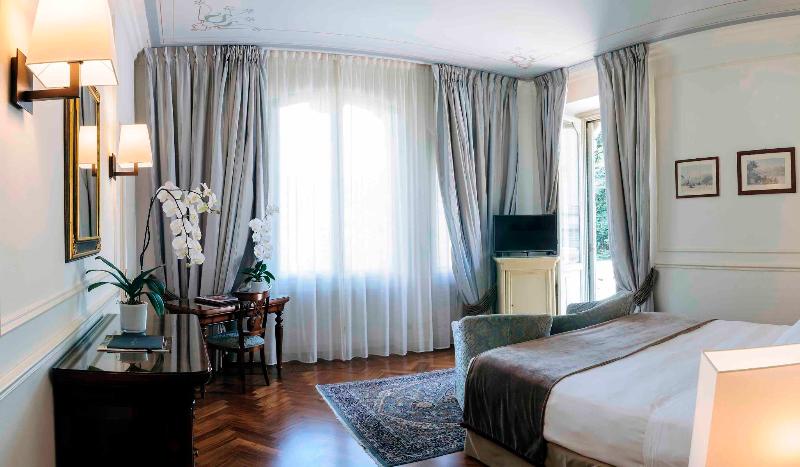 جناح جونيور, Albergo Terminus