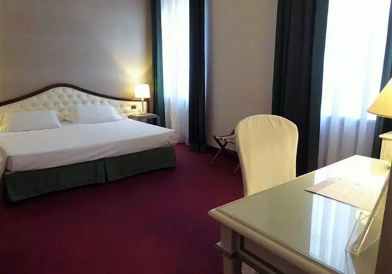 Superior Room, Alli Due Buoi Rossi