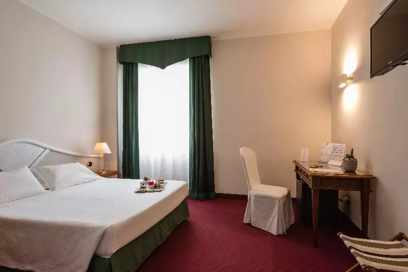 Superior Room, Alli Due Buoi Rossi