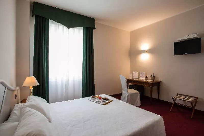 Superior Room, Alli Due Buoi Rossi