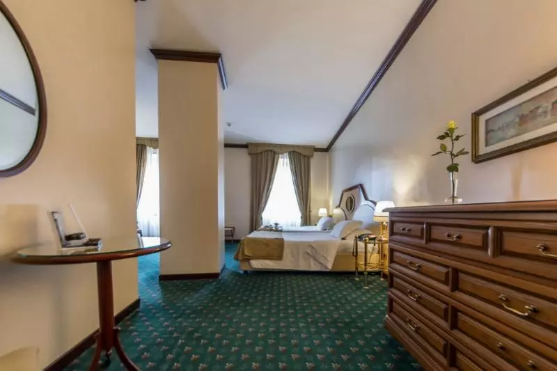 Superior Room, Alli Due Buoi Rossi