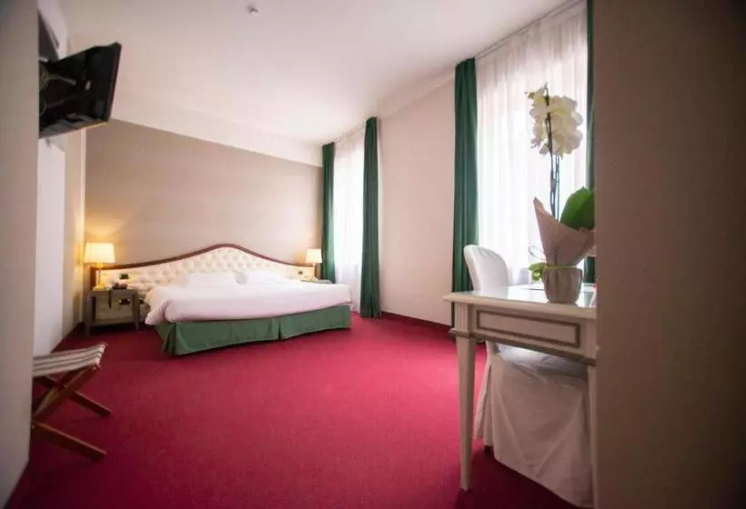Deluxe Room, Alli Due Buoi Rossi