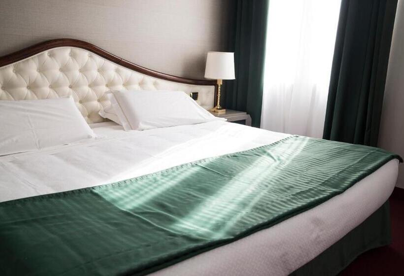 Deluxe Room, Alli Due Buoi Rossi