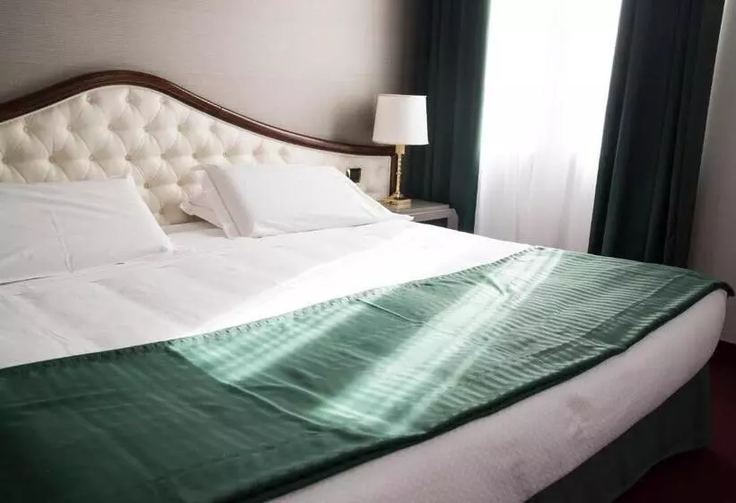 Deluxe Room, Alli Due Buoi Rossi
