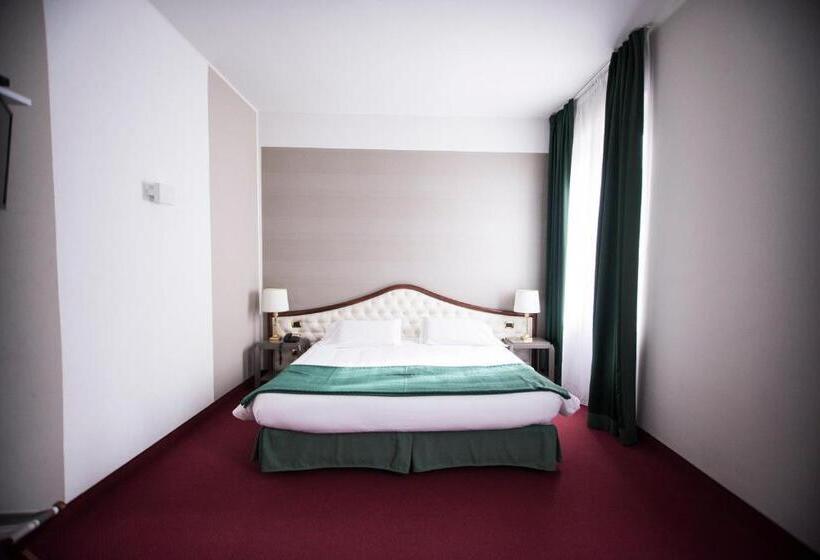 Deluxe Room, Alli Due Buoi Rossi