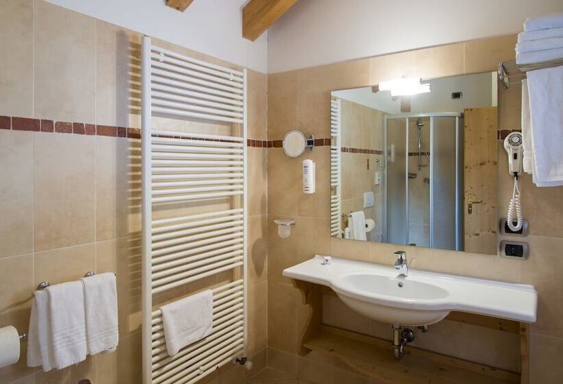 חדר משפחתי, Ambiez