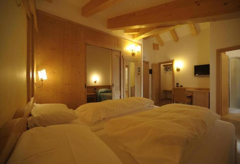 חדר משפחתי, Ambiez