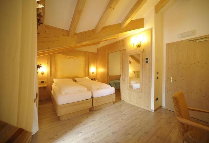 חדר משפחתי, Ambiez