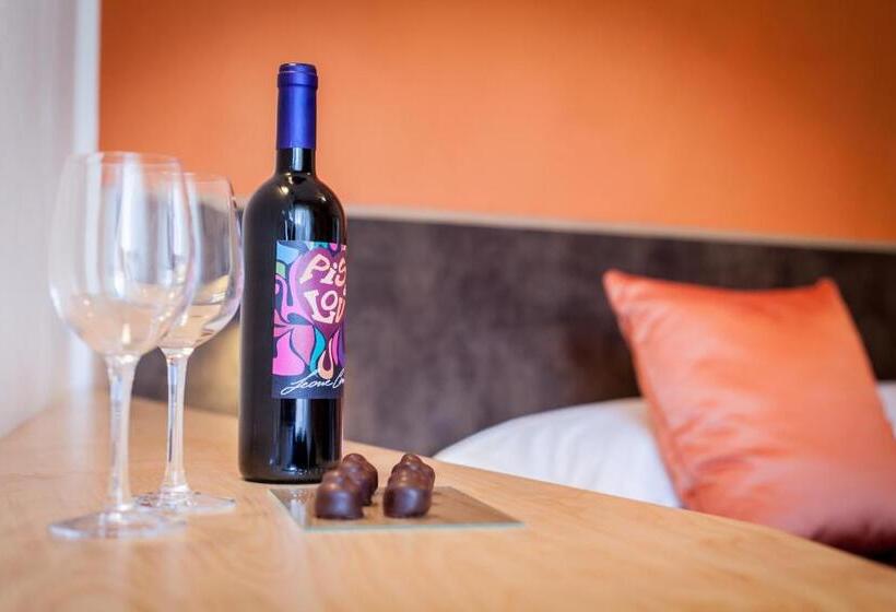 חדר סטנדרט, Antares