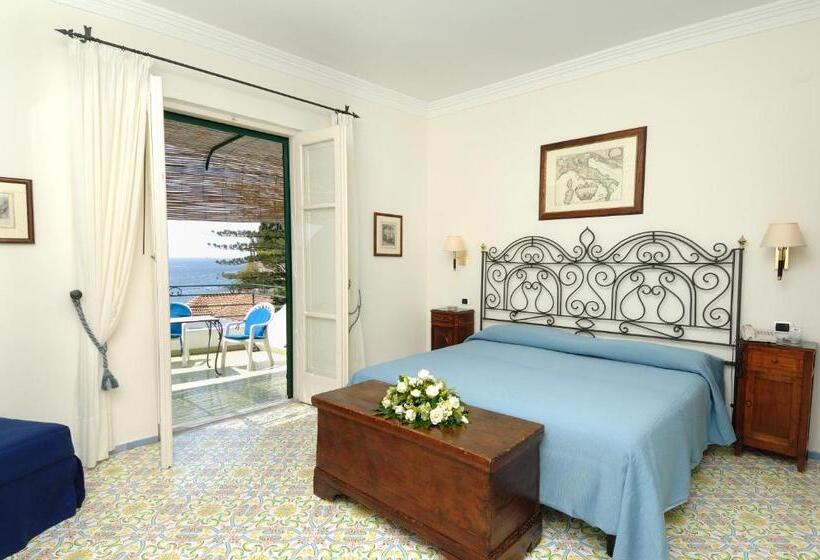 Номер Superior, Aurora