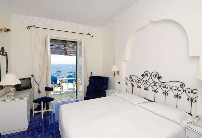 Номер Superior, Aurora