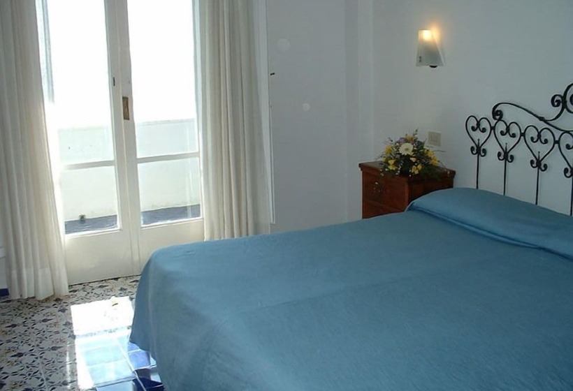 Номер Стандарт Вид на Море, Aurora