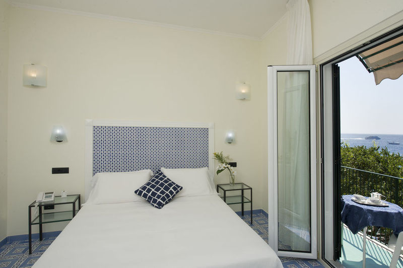 Номер Стандарт Вид на Море, Aurora