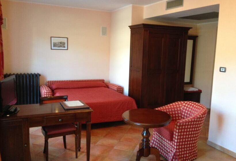 Номер Стандарт Трехместный, Barolo