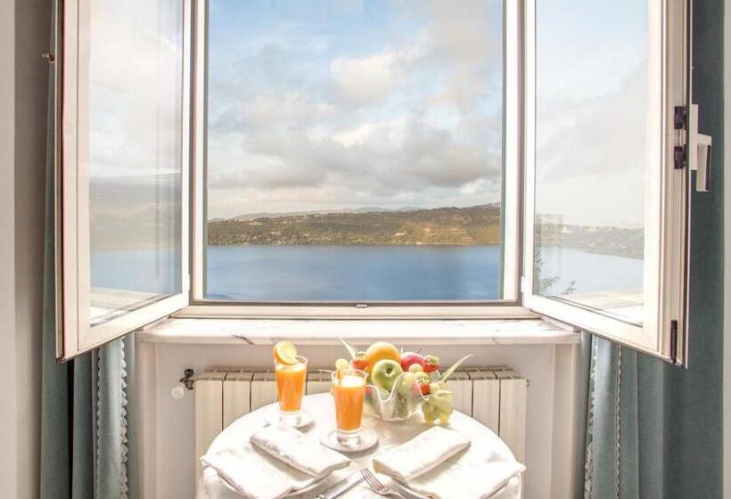 Comfort room with lake view, Castel Vecchio