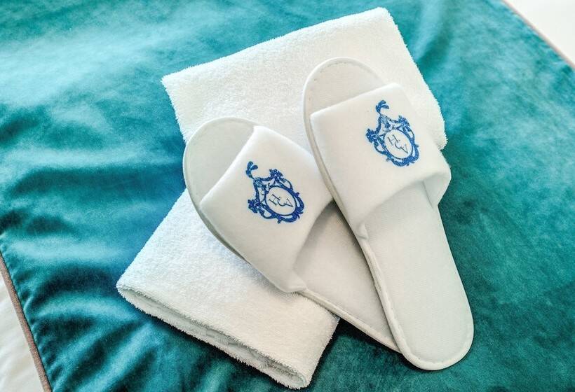 Comfort room with lake view, Castel Vecchio