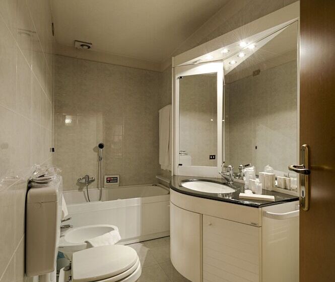 스탠다드 룸, Europa