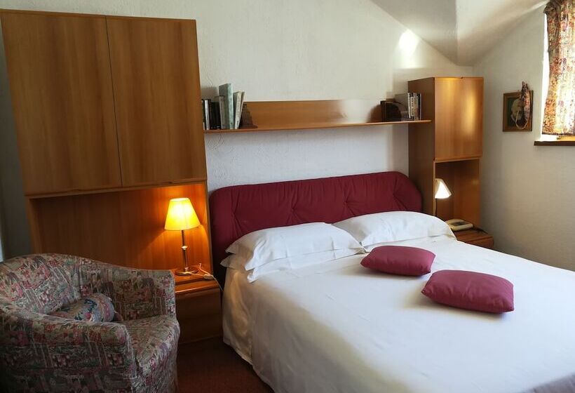 수피리어 룸, Europa