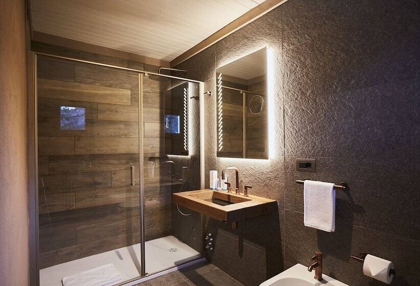 Номер Superior, Europa