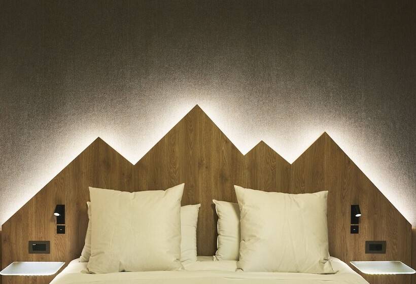 Номер Superior, Europa