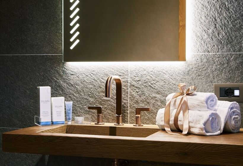 Полулюкс, Europa