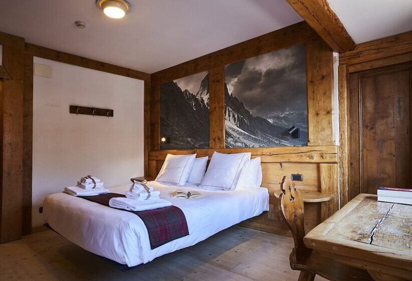 Полулюкс, Europa