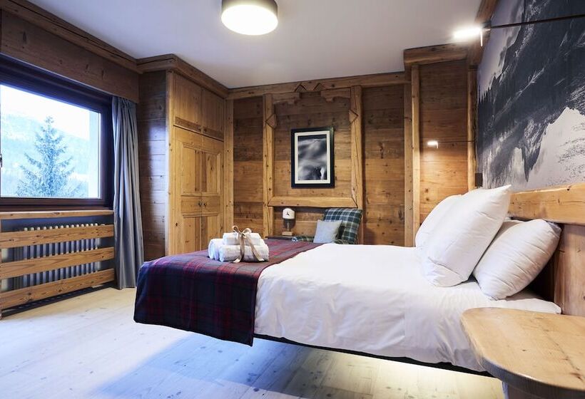 Полулюкс, Europa