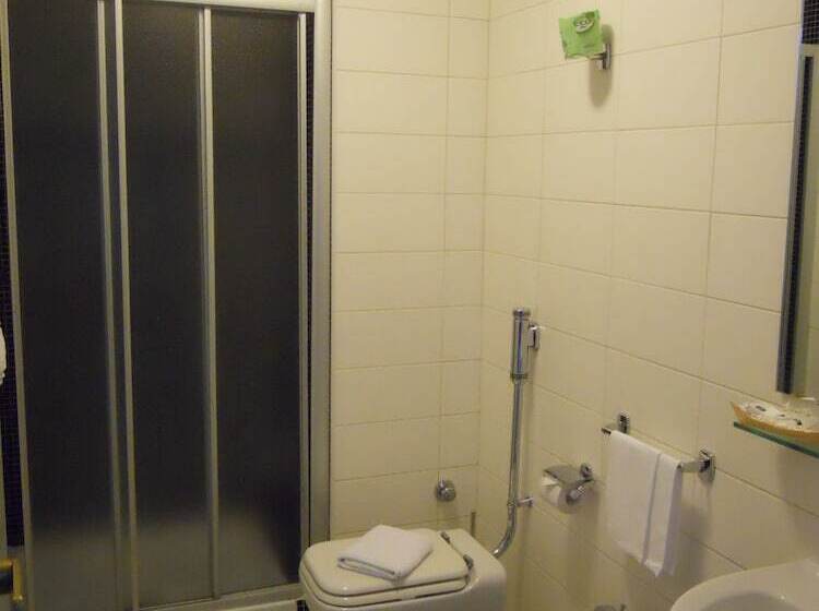 חדר סטנדרט, Executive Business