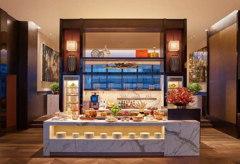 اتاق لوکس با چشم‌انداز, Grand Hyatt Hong Kong