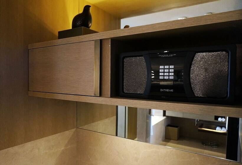 اتاق لوکس با چشم‌انداز, Grand Hyatt Hong Kong