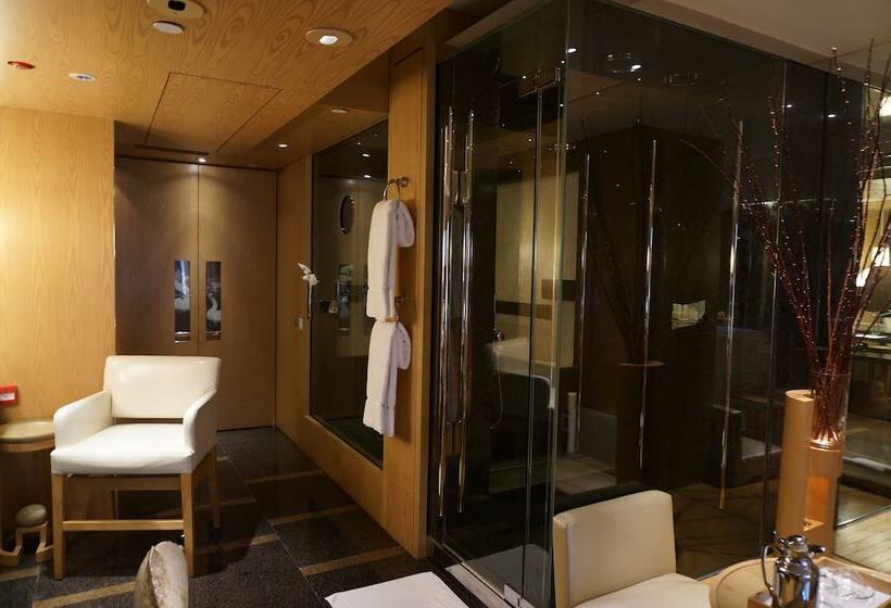 اتاق استاندارد با تخت دوبل و چشم‌انداز, Grand Hyatt Hong Kong