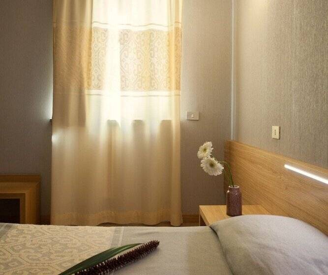 חדר קלאסי, Italia