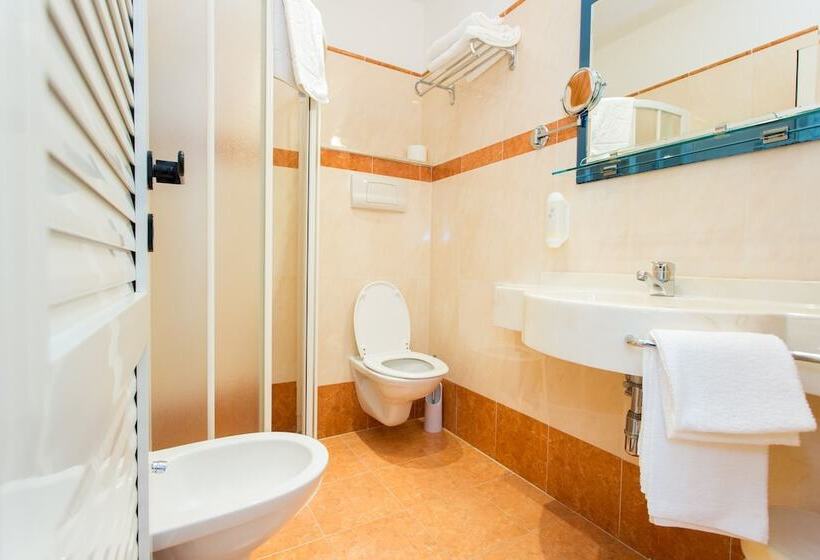 クラシックルーム, Majestic