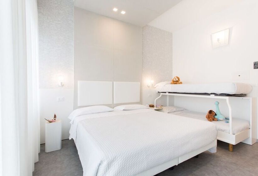 スーペリアの４人部屋, Majestic