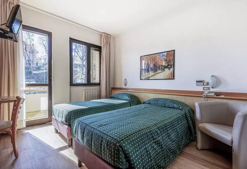 Standard-huone, Pennile