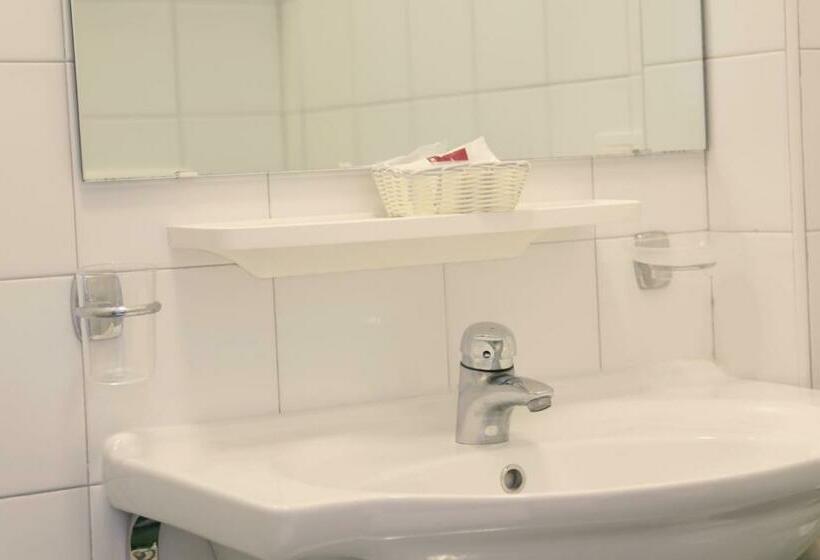 اتاق استاندارد با بالکن, Renzo