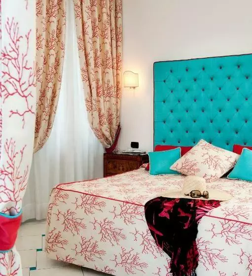 اتاق لوکس, Residence Amalfi