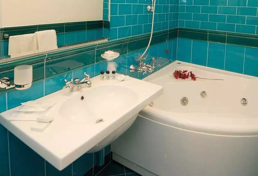 اتاق سوپریور سه تخته, Residence Amalfi